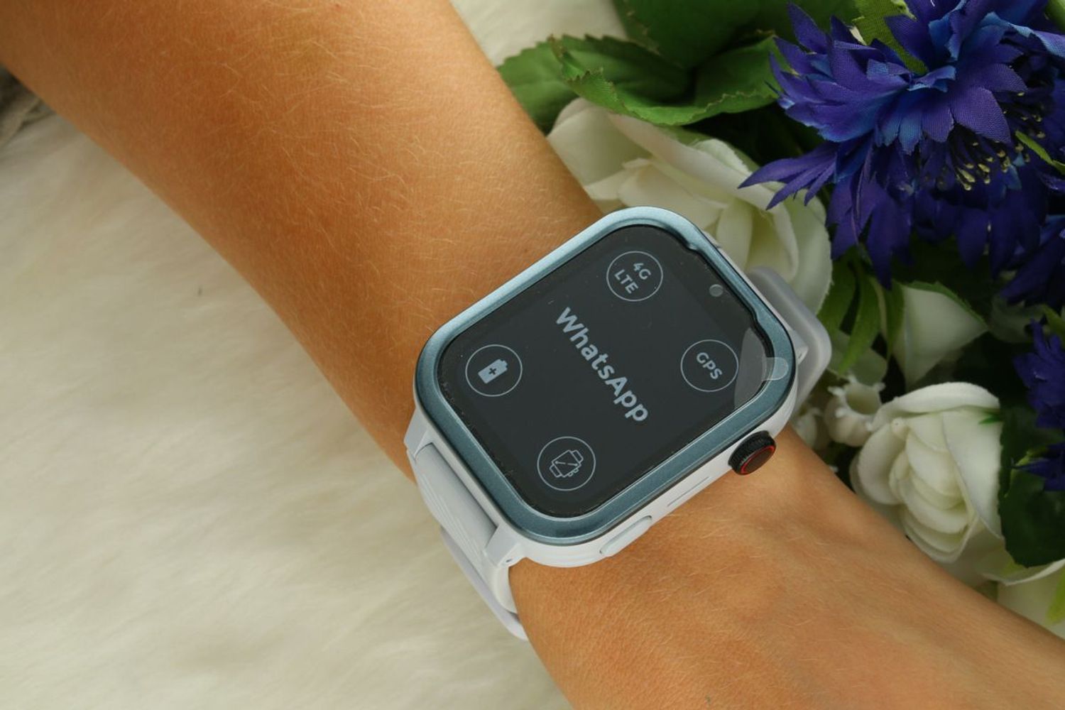 Smartwatch dziecięcy Garett Kids Essa 4G szary (1).jpg